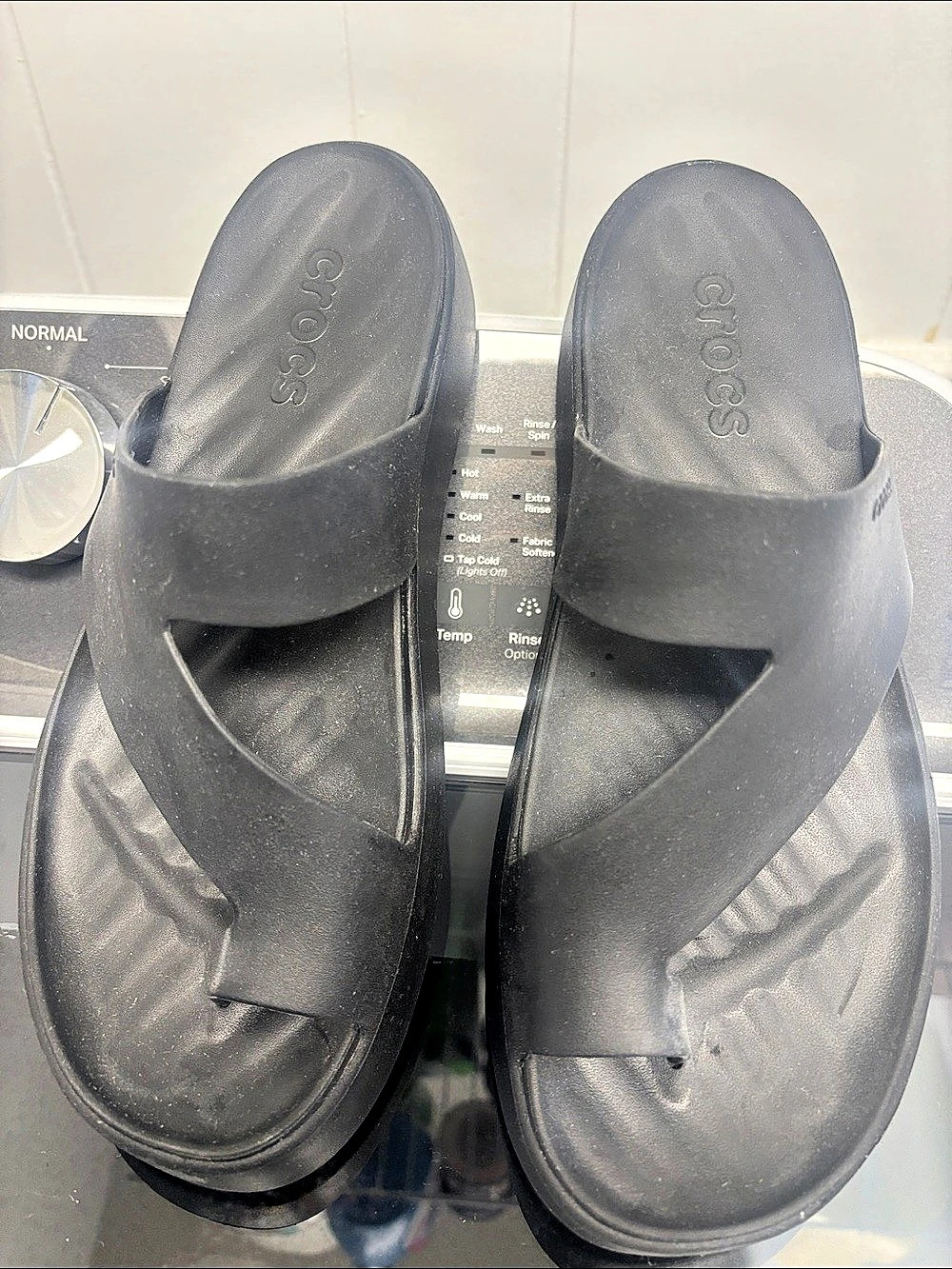 Crocs Miami Toe Loop Sandal Black Women's 10